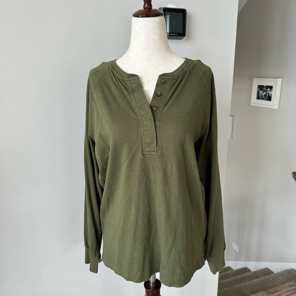 Madewell (Re)sourced Cotton Henley Relaxed Tee - Olive - Picture 5 of 10